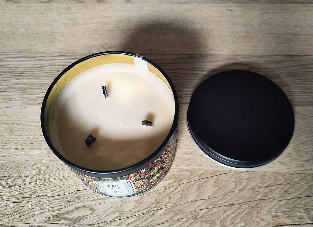 Bougies: Bougie Hello Candle Thé de Noël – Neuf (Voir description) à Yvonand par rox_8y69 1