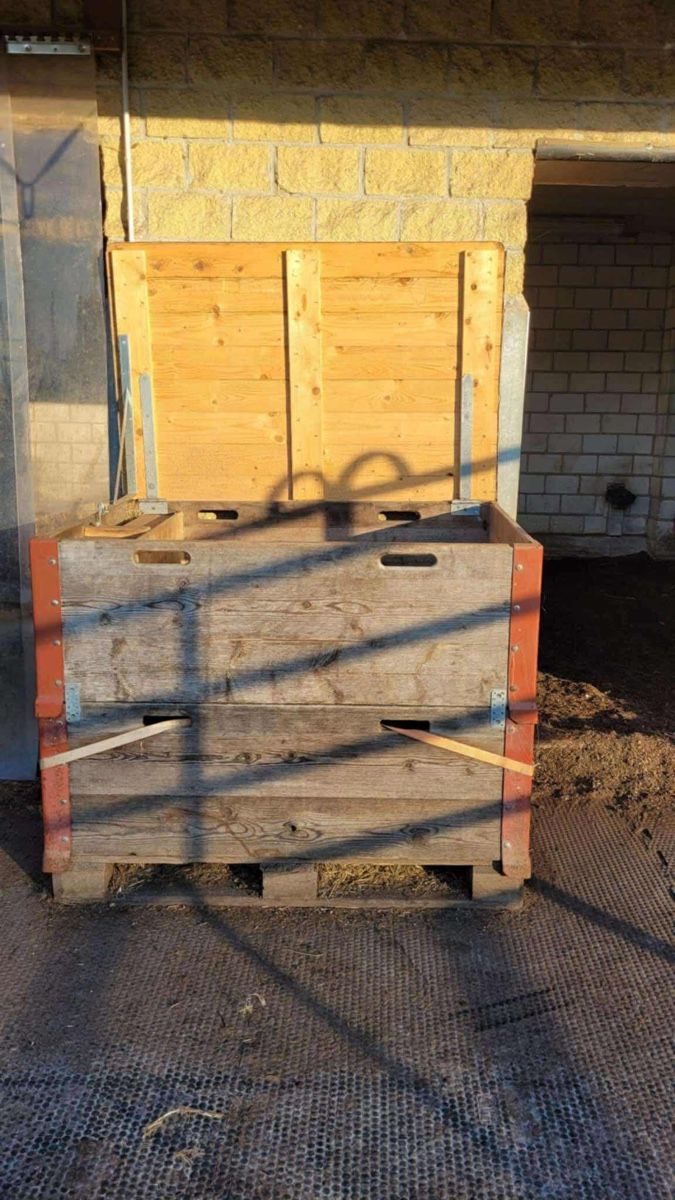 Futter: Zeitgesteuerte Heubox – Gebraucht aus Gerlafingen von alfredzeltner03