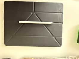 Ipad Pro mit Stift und Hülle