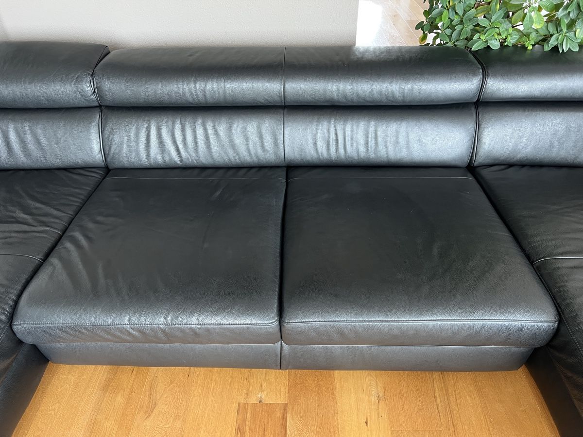 Divani: Grosses schwarzes Ledersofa – Usato da Neuheim venduto da Tomend 4