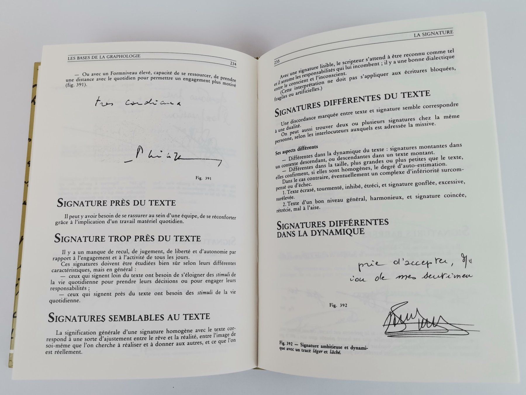 Bücher: BUCH - Les Bases de la Graphologie – Gebraucht aus Schaffhausen von Restwert_SH 2