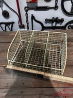 Vintage Verkaufsregal / Gitterkorb ( Industrialdesign )