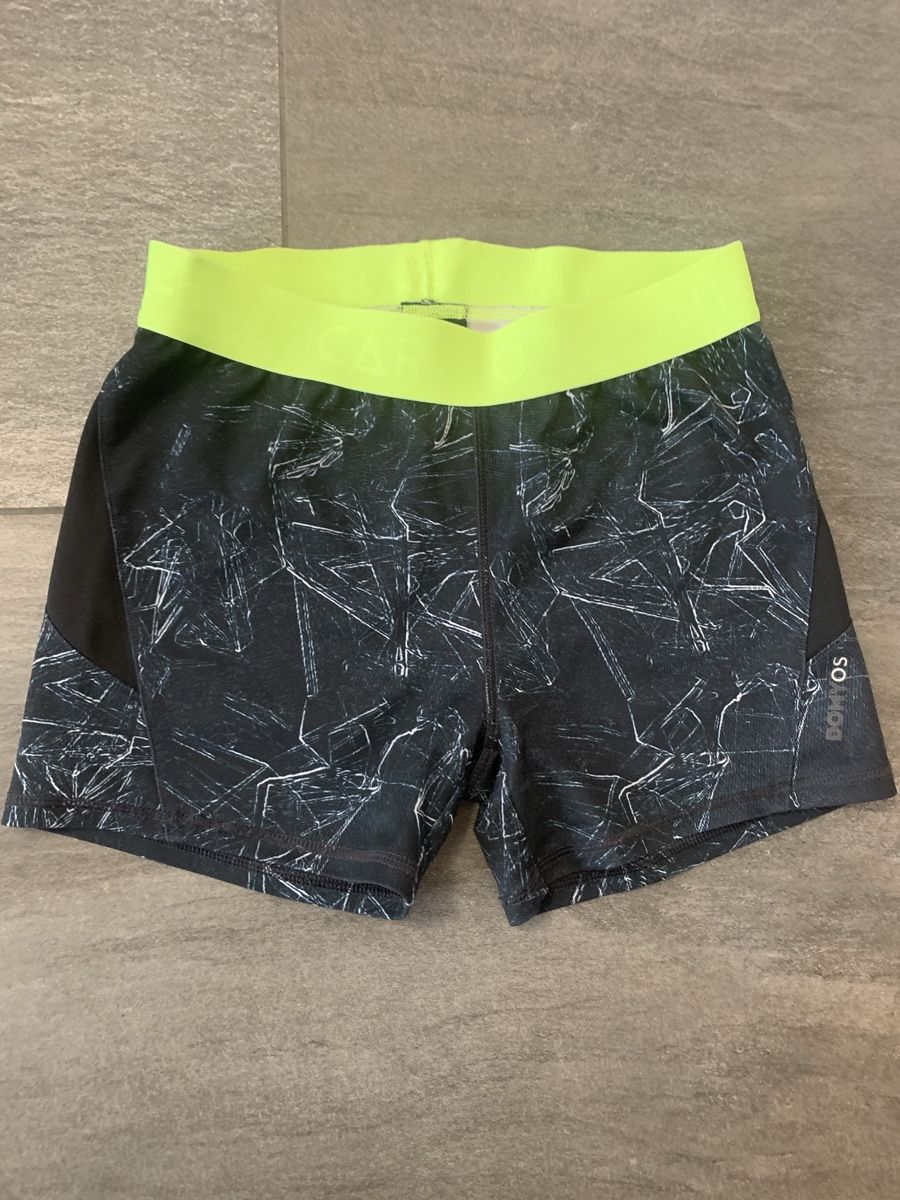 Hosen: Domysos Sportshorts, XS – Gebraucht aus Wängi von JALE04