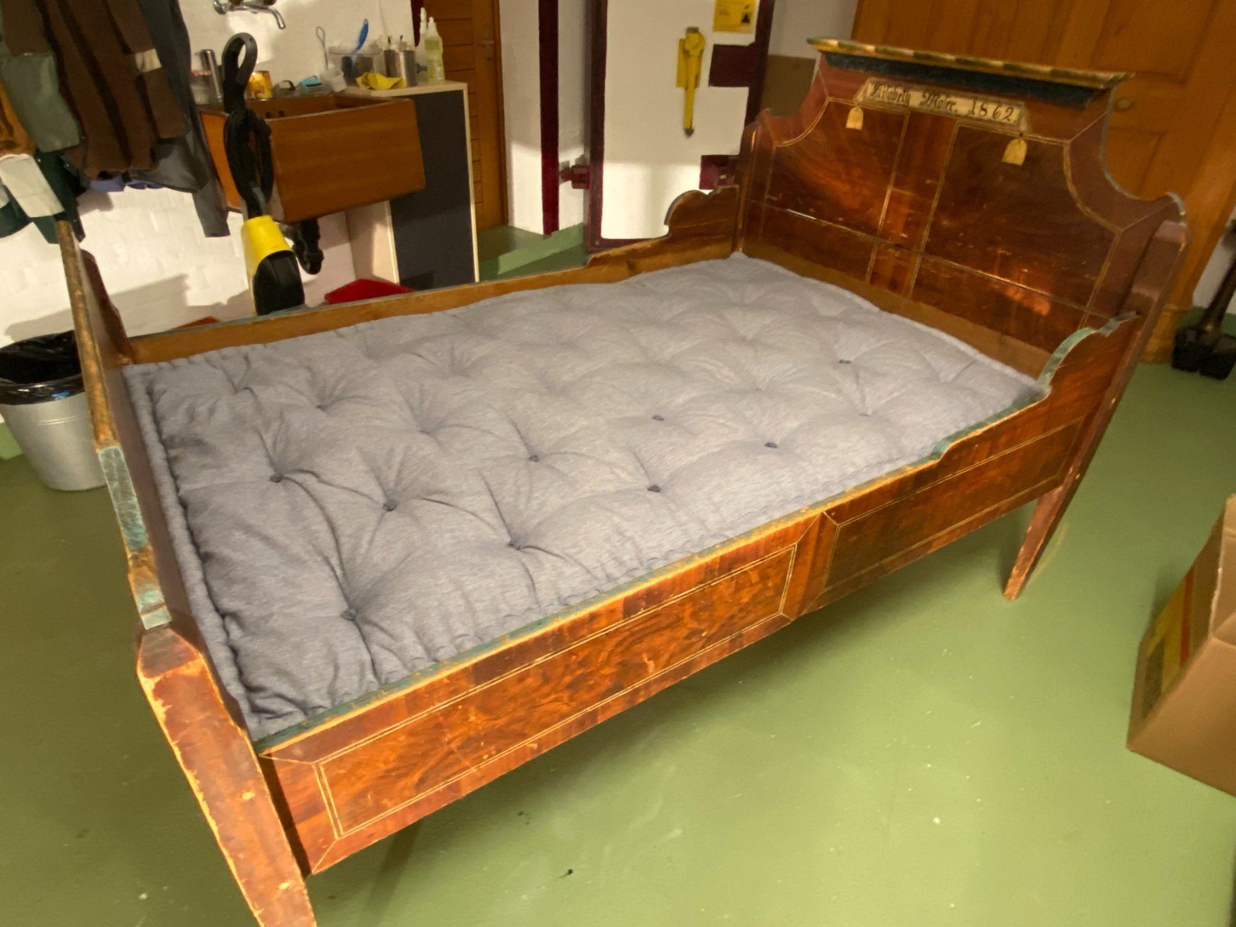 Betten: Antikes Bett E. Moser 1862 – Gebraucht aus Ellikon an der Thur von Schnyvo 4