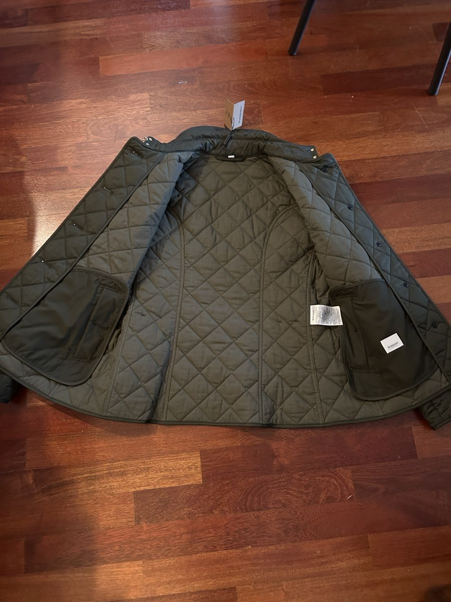 Burberry Jacken: Burberry Steppjacke Olive L neu!!! – Neu und originalverpackt aus Zürich von Nick345 1