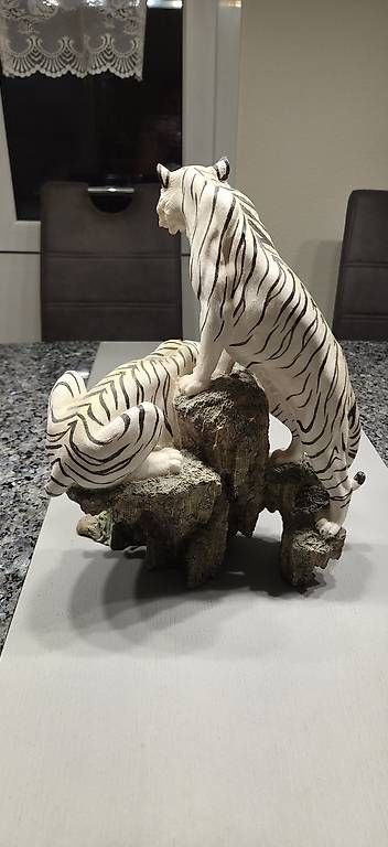 Skulpturen & Statuen: Weiße Tiger Statue – Gebraucht aus Pfaffnau von Hawaiano 1