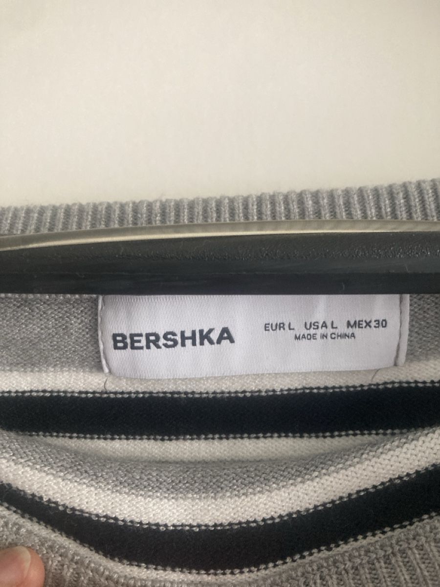 Bershka Maglioni & Felpe: Bershka Pullover, gestreift, Grau/Schwarz, Gr. L - Top Herbs – Usato da Basel venduto da Nomagusa 1