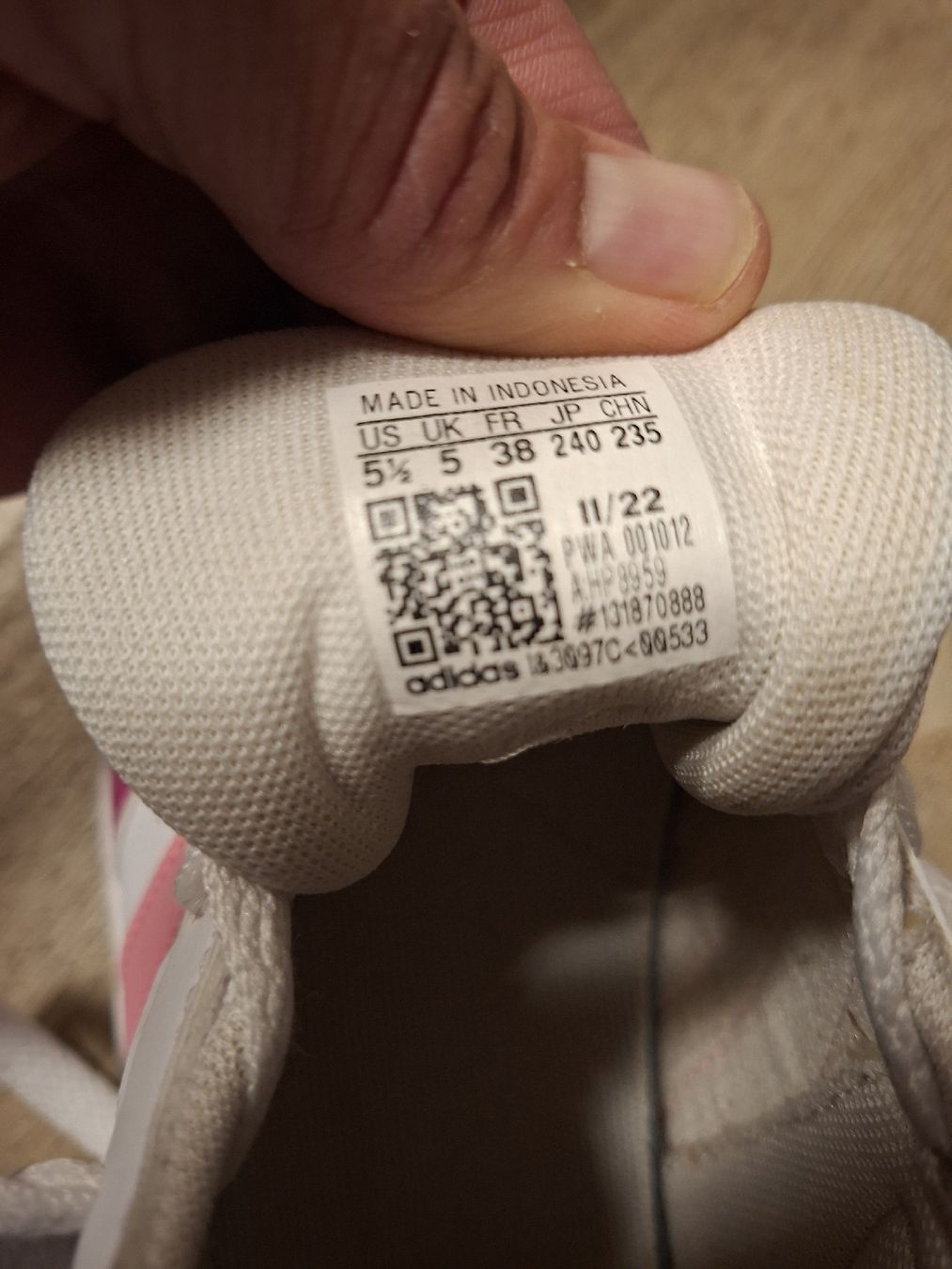 Adidas Damenschuhe: basket adidas taille 38 – Gebraucht aus Chavannes-de-Bogis von senator635 2