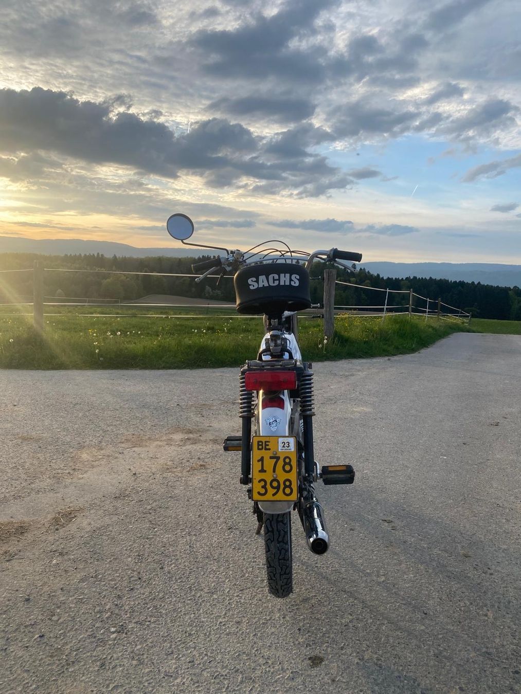 Sachs Ciclomotori: Sachs 503 + Anhänger  – Usato da Vechigen venduto da Leopic 2