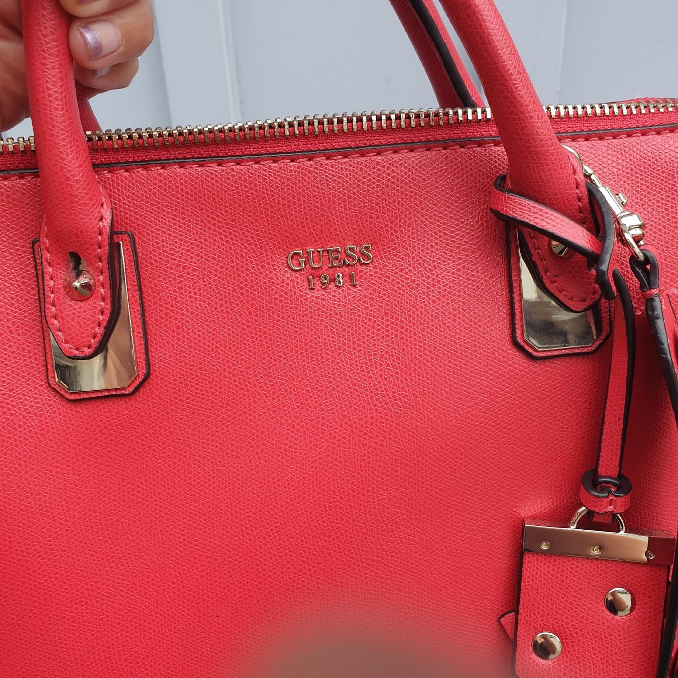 Guess Borse da donna: Wunderschöne Guess Damen Tasche – Usato da Zihlschlacht venduto da Sun25 1