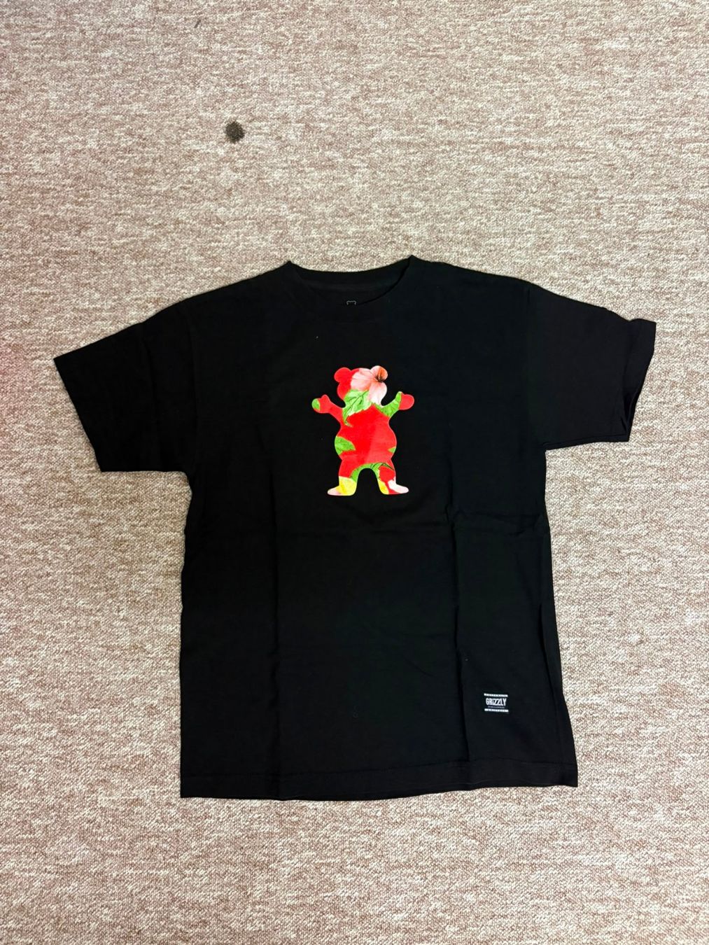 T-shirt: T-Shirt Grizzly – Usato da Adliswil venduto da thiago1995