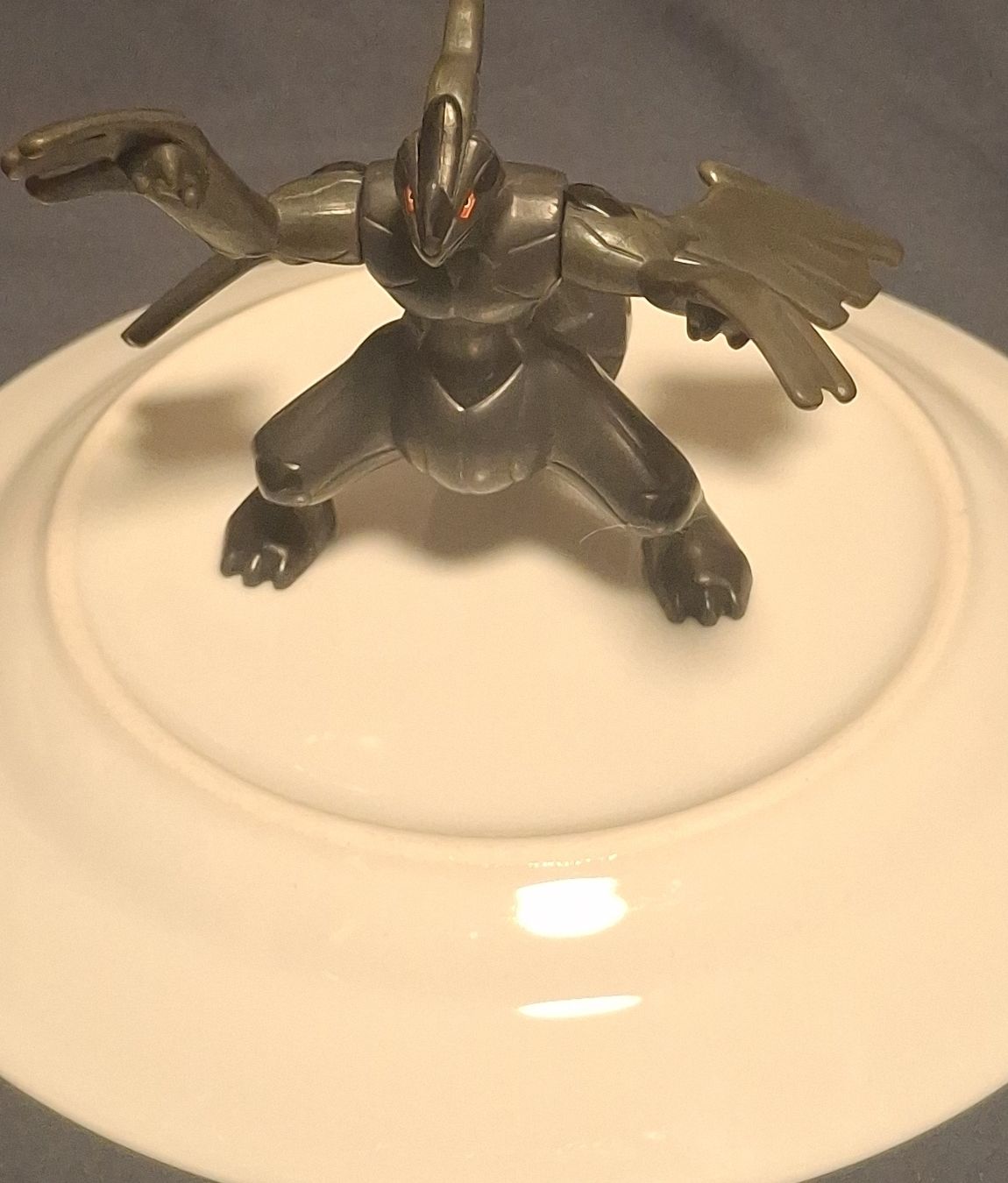 Pokémon Statuette: Pokemon Figur Zekrom schwarz Gebraucht – Usato da Worb venduto da jbu_j8np 3