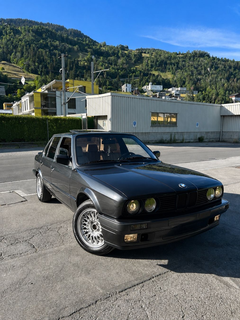 BMW Autos: BMW E30 318i – Gebraucht aus Domat/Ems von WatchmeSa 3