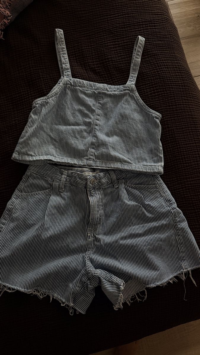 Mango Kleiderpakete: Zwei-Teiler Mango (Jeans) – Neu (gemäss Beschreibung) aus Wallisellen von SKO96