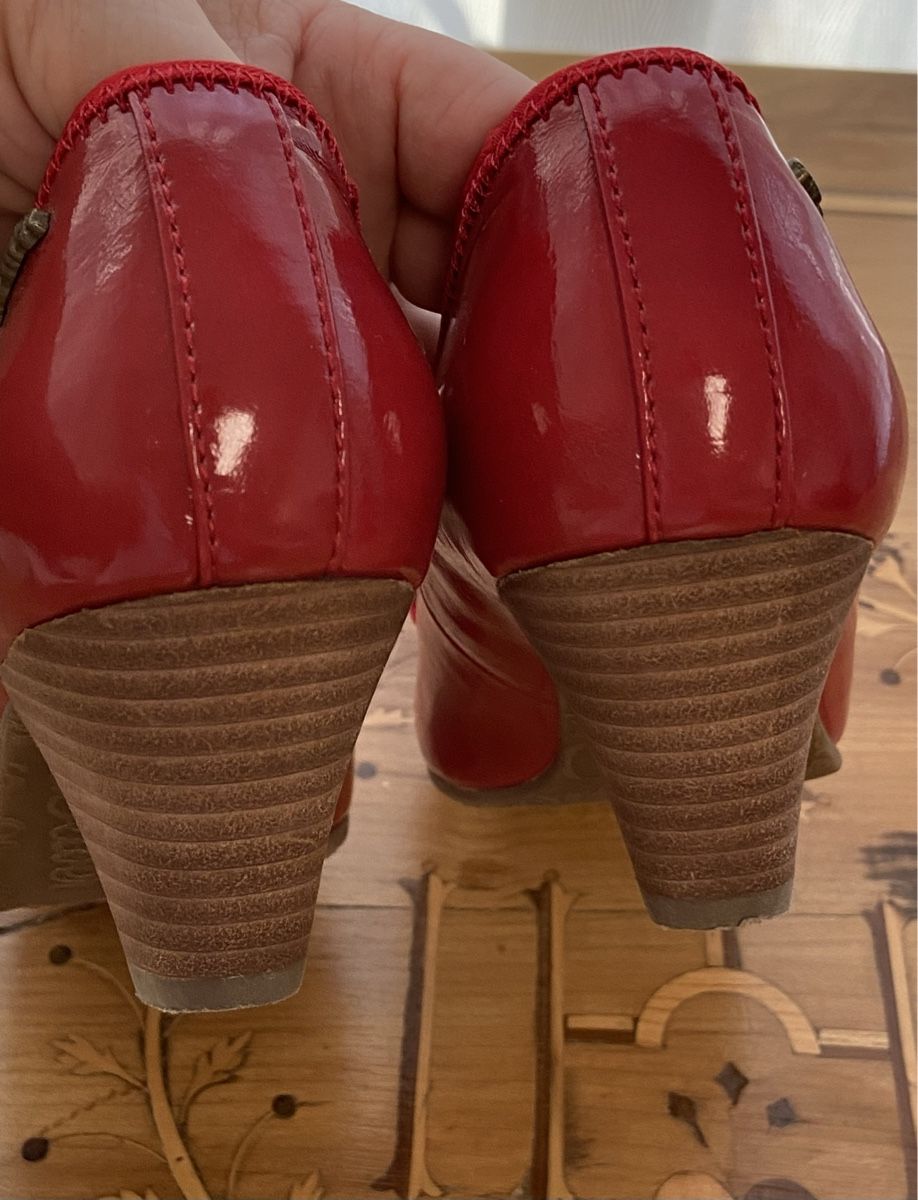 Scarpe da donna: Rote Lackschuhe Damen Schuhe, s.Oliver Gr. 37 echt Leder – Usato da Fislisbach venduto da KolibriSecondhand 6