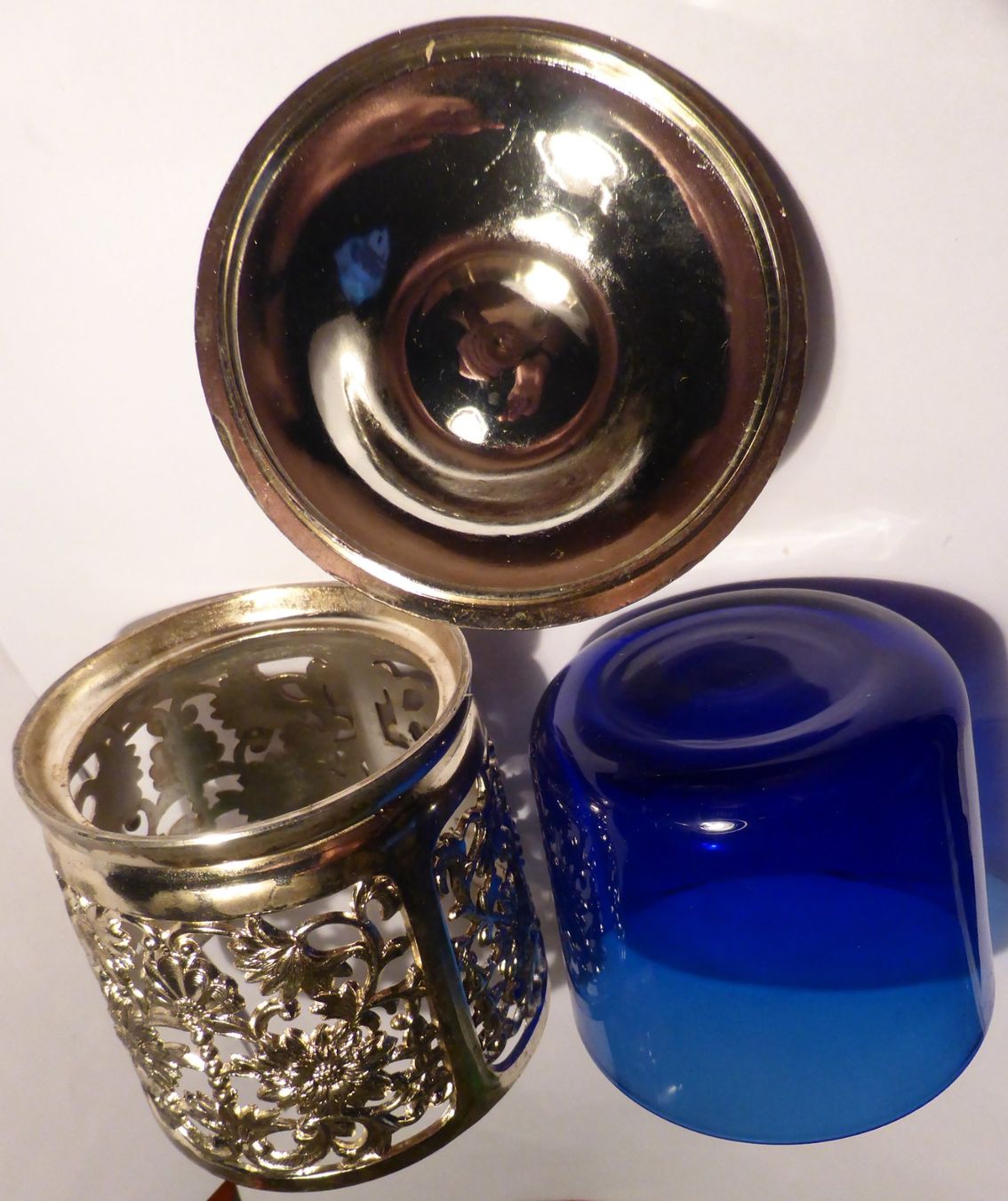 Gläser: EINZIGARTIGES-2 TEILIGES-TRINK-GLAS-AUSSEN--DURCHLÖCHERT – Gebraucht aus Zürich von tritonis 6