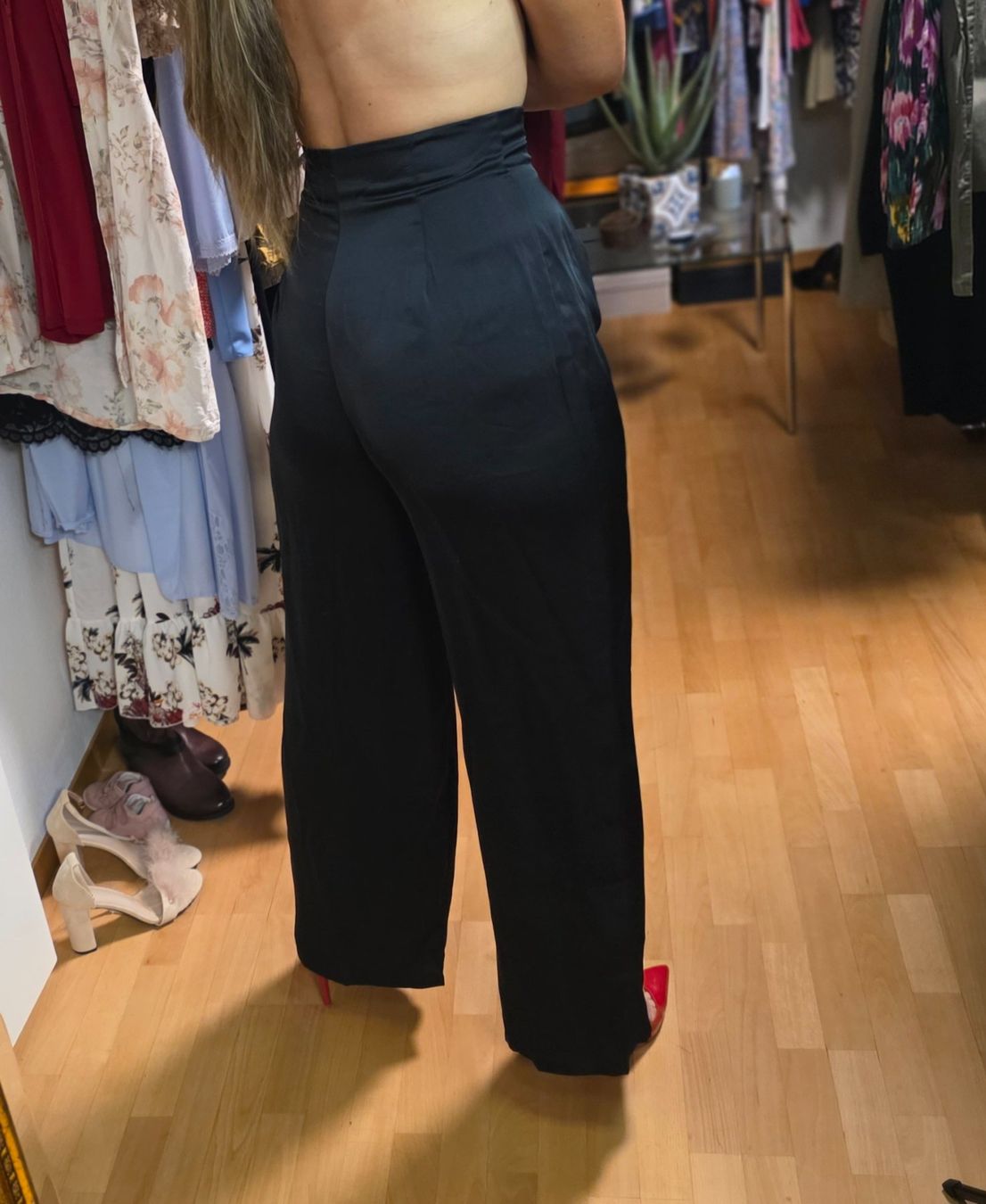 Pantaloni: Elegante, schwarze Hose Gr.38/M – Usato da Wald ZH venduto da CapLux 2