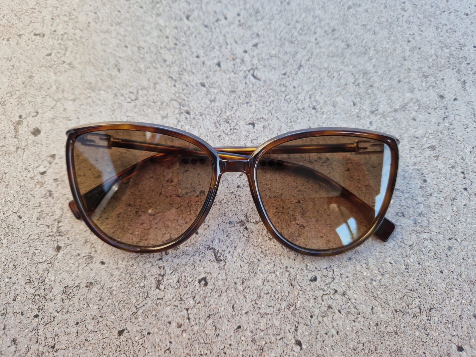 Fendi Brillen & Gläser: Fendi Sonnenbrille – Gebraucht aus Au ZH von lau_tc7h 4