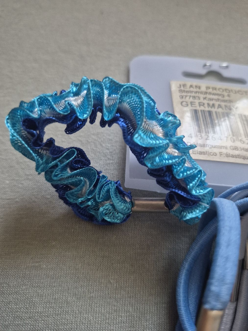 Haarschmuck: lot d'élastique à cheveux neuf – Neu und originalverpackt aus Villars-sur-Glâne von dia_2q2l 2