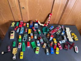 Grosse Sammlung Matchbox Autos (64)