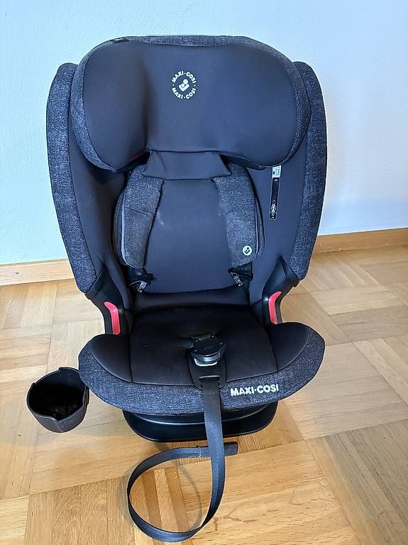 Maxi-Cosi Auto-Kindersitze: Maxi Cosi Titan Pro Auto-Kindersitz – Gebraucht aus Schönholzerswilen von -Osiris- 1