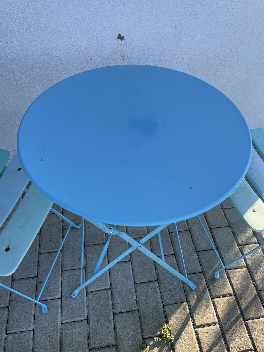 Tischset: Gartentisch Set rund blau mit zwei Stühlen – Gebraucht aus Dottikon von JP_13 3