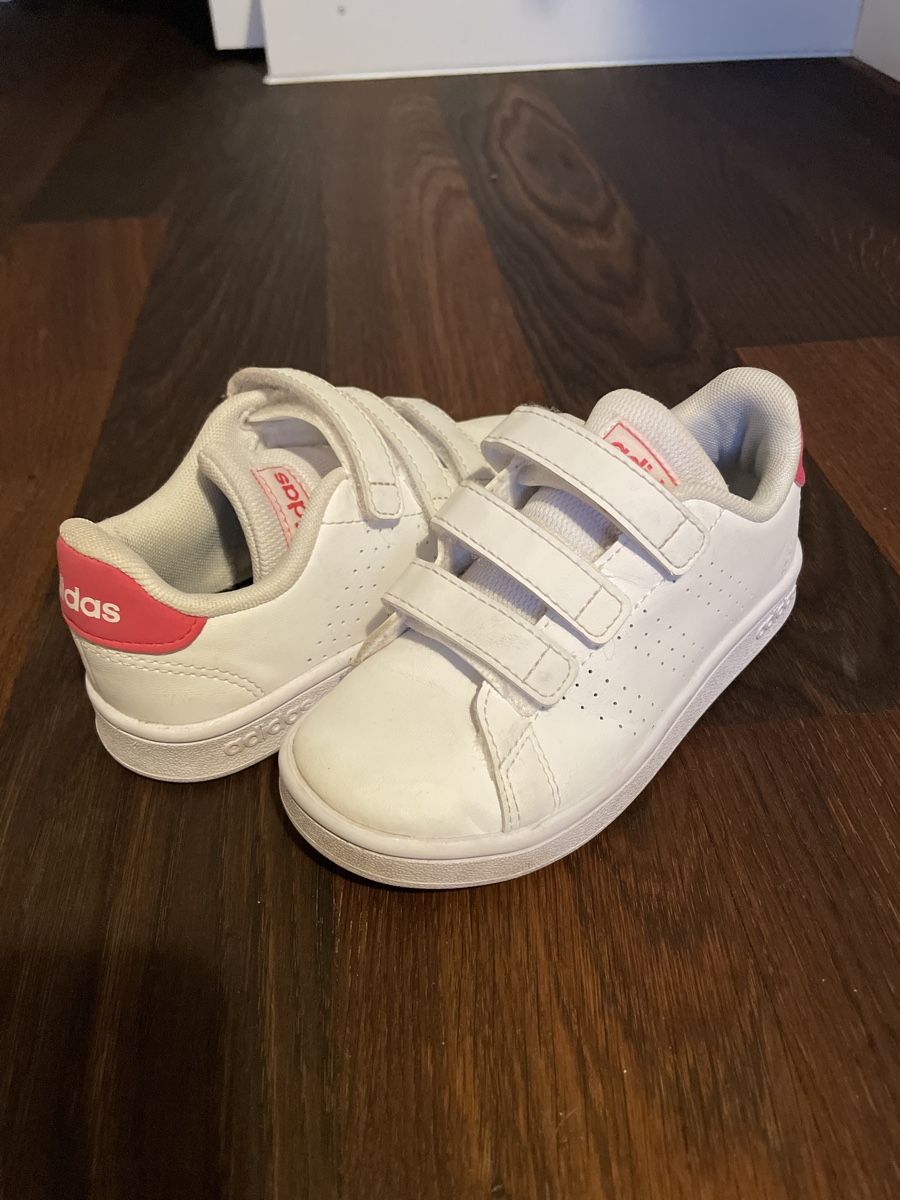 Adidas Schuhe für Jungen: Adidas EU-28 – Gebraucht aus Basel von mca_cj2y