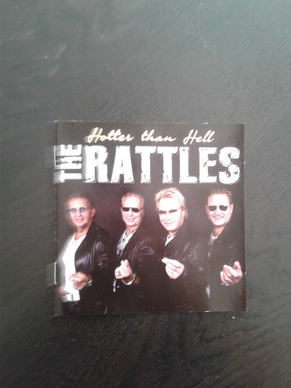 CD: Rattles - Hotter than hell – Nuovo (secondo la descrizione) da Wangen an der Aare venduto da Aspider