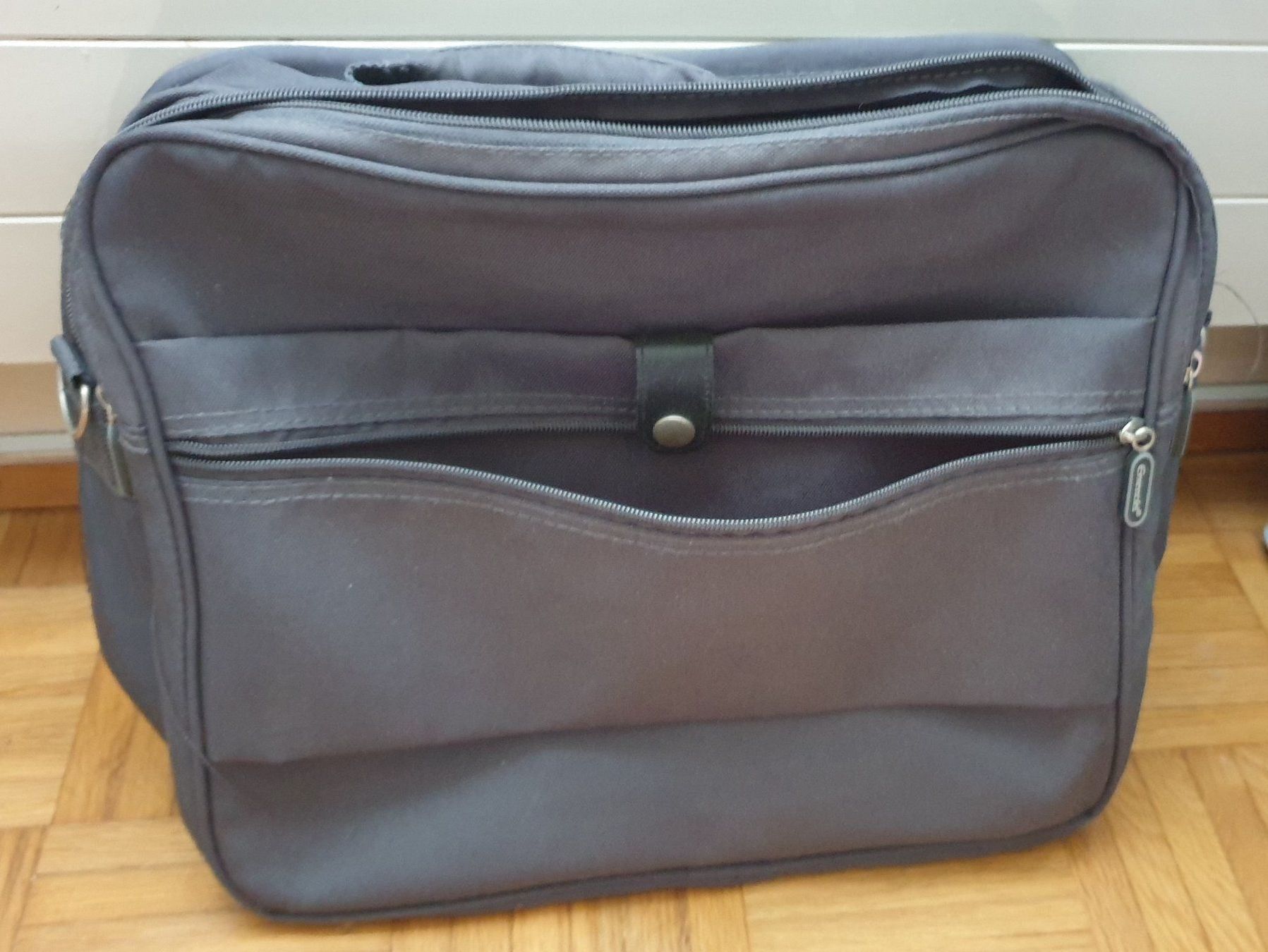 Koffer & Taschen: Essentiel Aktentasche Allroundertasche – Neu (gemäss Beschreibung) aus Basel von Ringe1 1