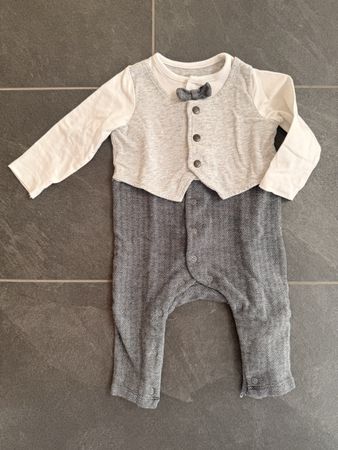 Festlicher Baby Body Gr. 74 mit Fliege