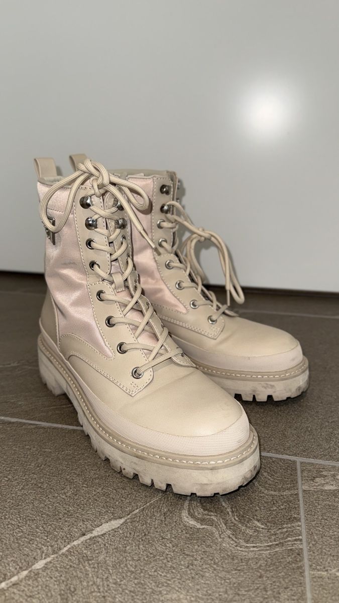 Guess Scarpe da donna: Schnürstiefel GUESS – Usato da Rebstein venduto da juz_7vw2 1