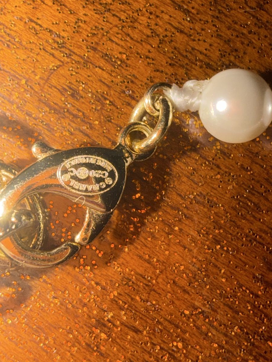 Ketten: Modeschmuck Chanel – Gebraucht aus Allschwil von Figidindia 1