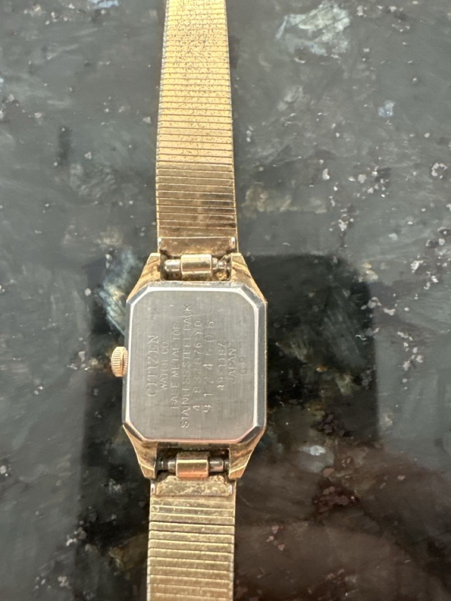 Citizen Montres: Citzen damenuhr – D'occasion à Oberentfelden par ulli03 1