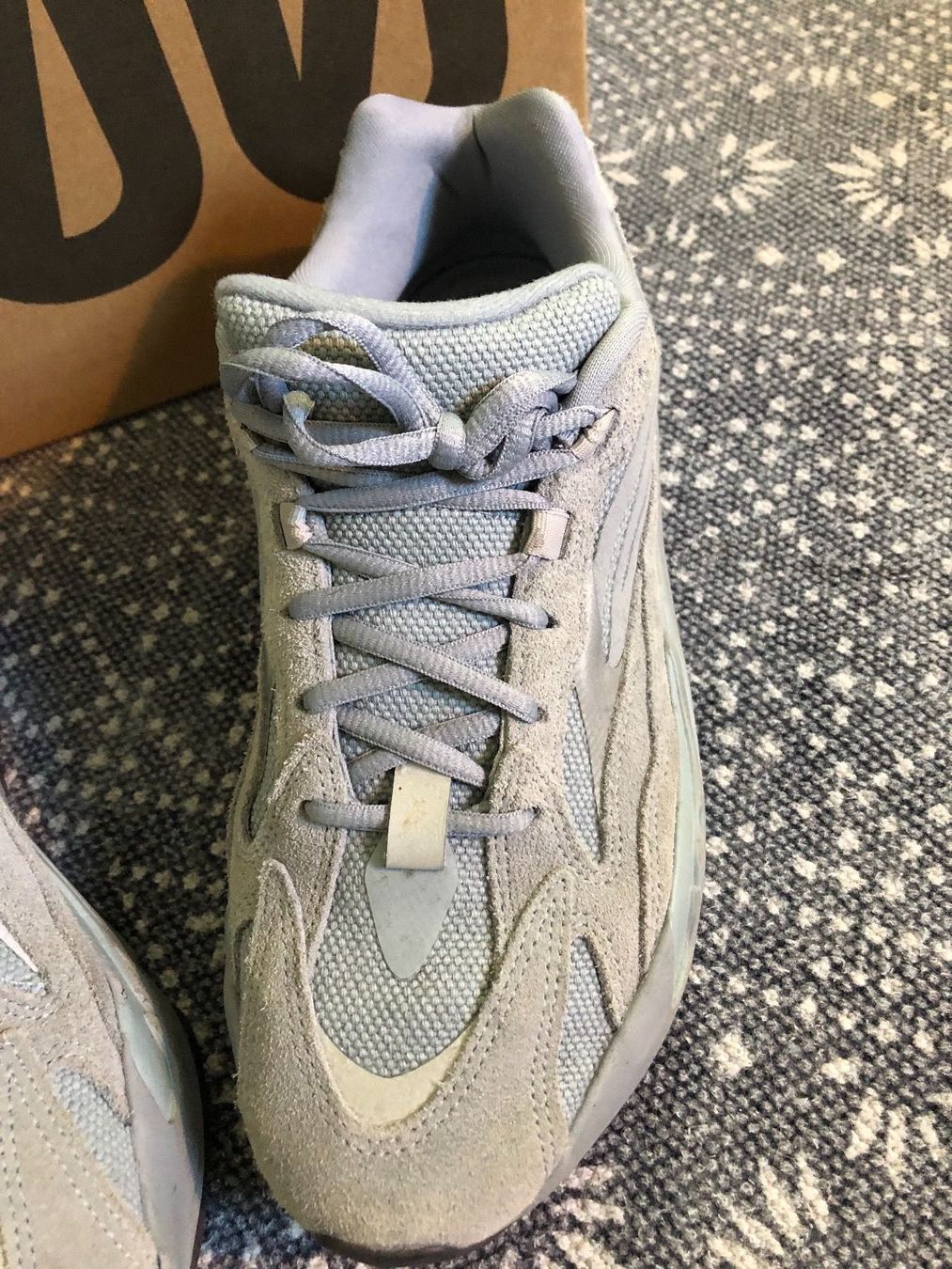 Scarpe da uomo: Adidas Yeezy Boost 700 V2 – Usato da Utzenstorf venduto da Ismaele 2