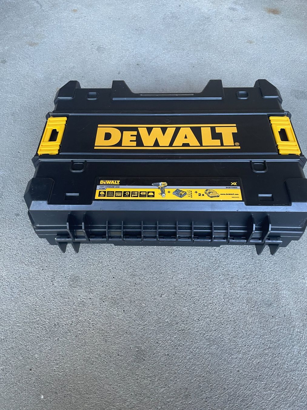Dewalt Caricatori & Batterie: DeWalt Akkus x 2 – Usato da Schmerikon venduto da die_8b8m