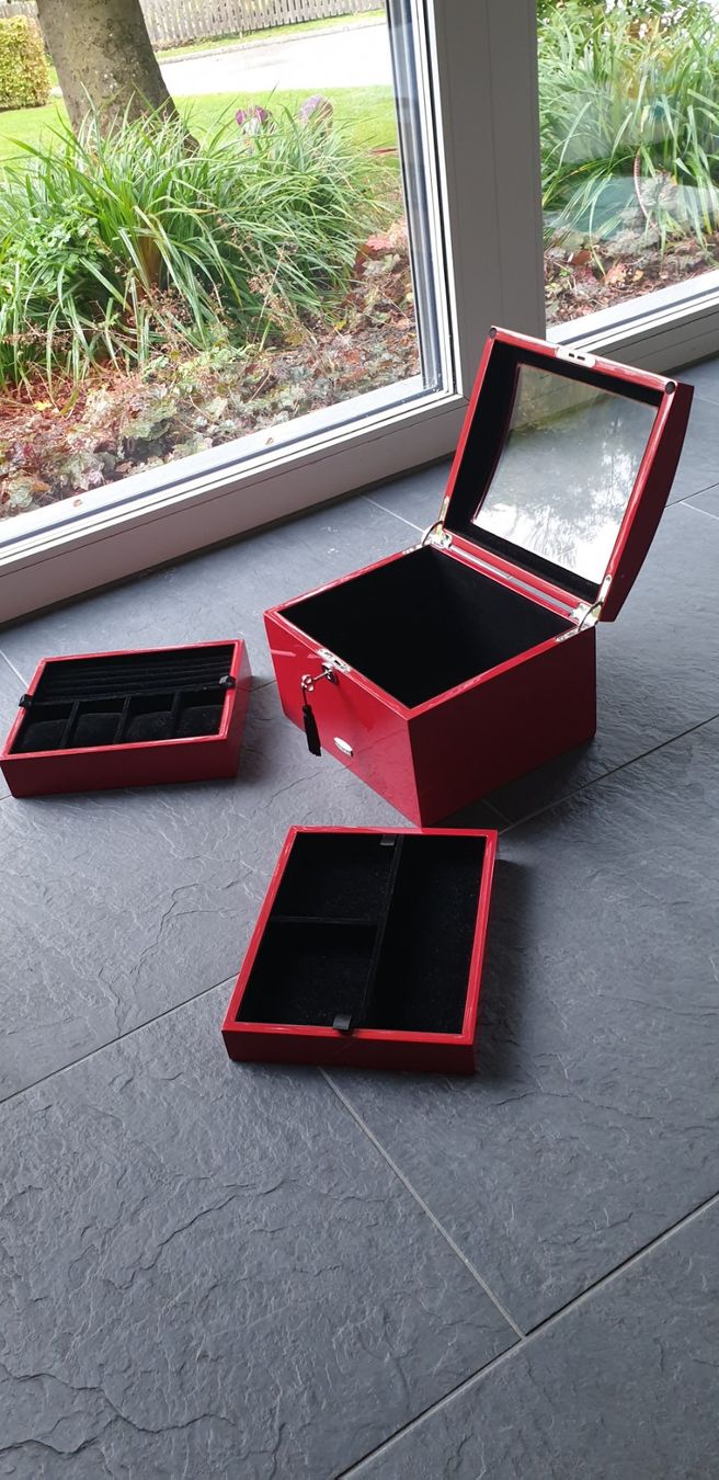 Portagioie: Windrose Schmuckkasten Schatulle Uhrenbox rot – Nuovo (secondo la descrizione) da Zürich venduto da Elian_ 1