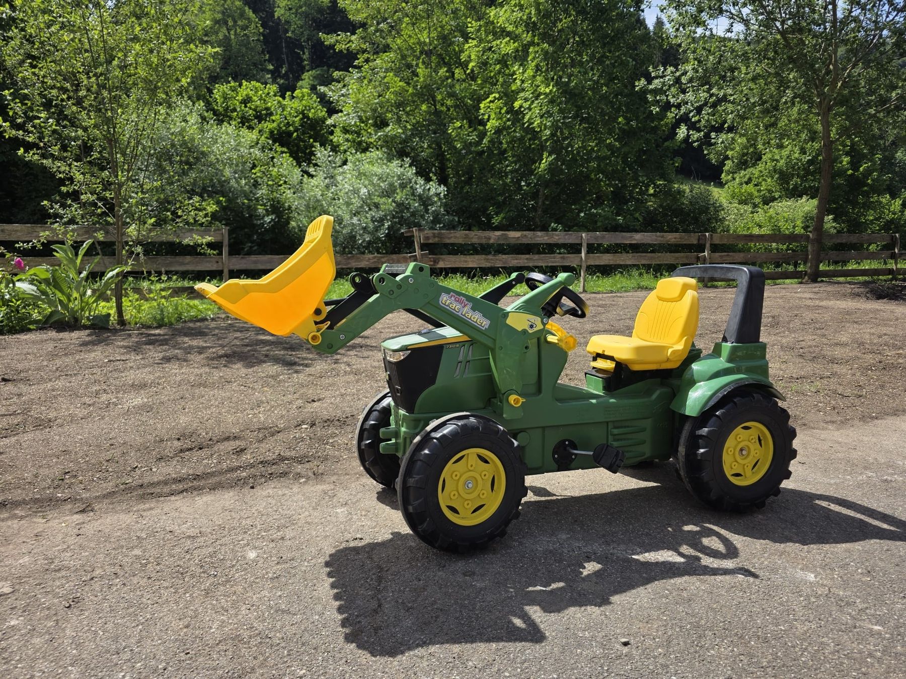 John Deere Fahrzeuge für Kinder: Kindertraktor mit Lader, John Deere – Gebraucht aus Oberwangen TG von danbit88