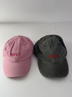 Caps Hubby & Wifey
