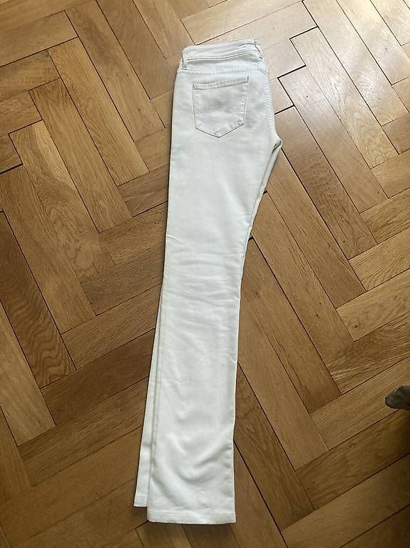 Jeans: Hugo Boss Jeans – Usato da Zürich venduto da ElineK 1
