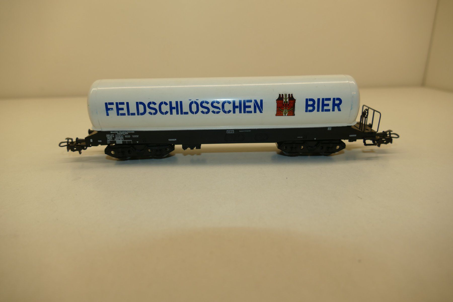 Märklin Modellini di ferrovie: Märklin H0: SBB Bierwagen Feldschlösschen Bier – Usato da Niederhasli venduto da rail-duerst 3