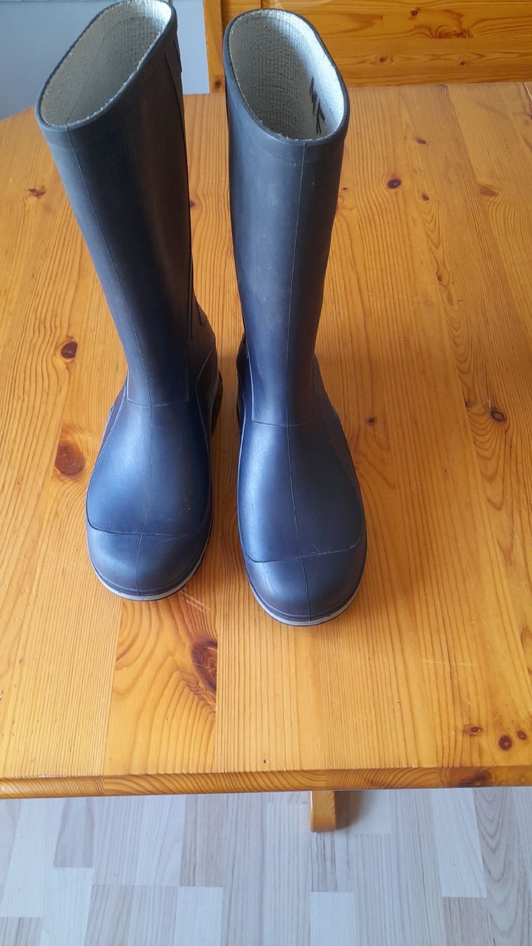 Scarpe da uomo: Gummistiefel gr. 35 in blau – Usato da Nesslau venduto da Churfirsten08 1