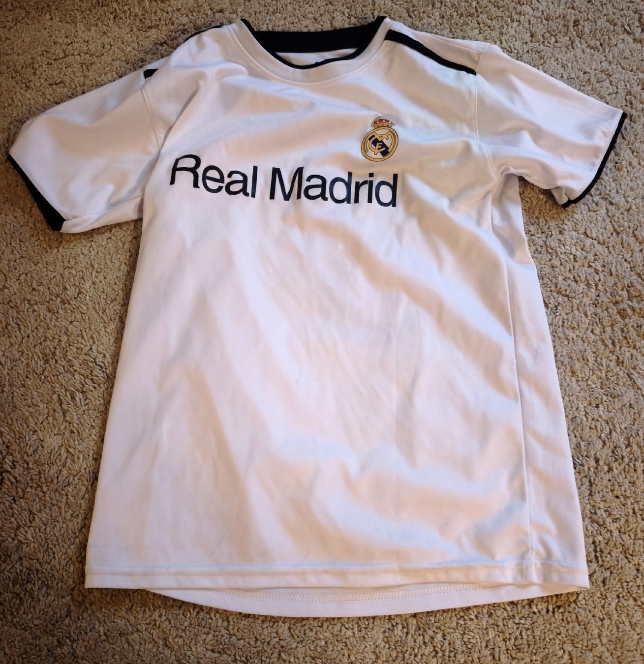 Hemden, T-Shirts & Polos: Bellingham Real Madrid T-Shirt – Gebraucht aus Dietlikon von sab_t7tt