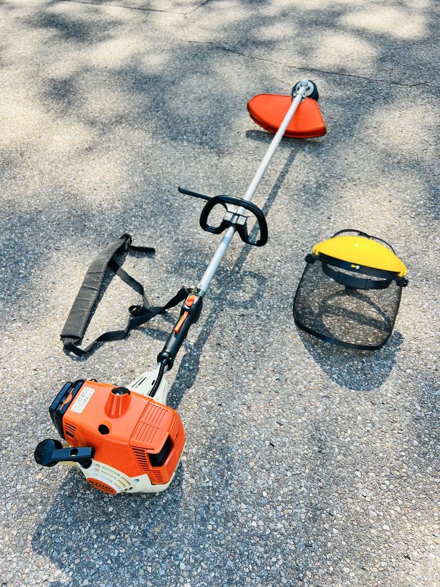Stihl Tous les outils: Rasentrimmer Stihl Profi  – D'occasion à Urdorf par mas_5wfz 1