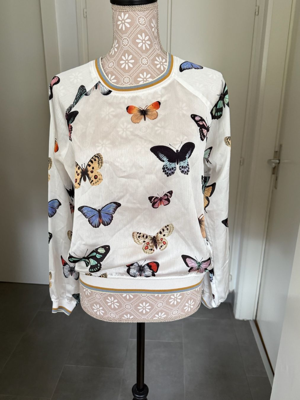 Pepe Jeans Top: Pepe Jeans - Top - XS – Usato da Sion venduto da accroshoes