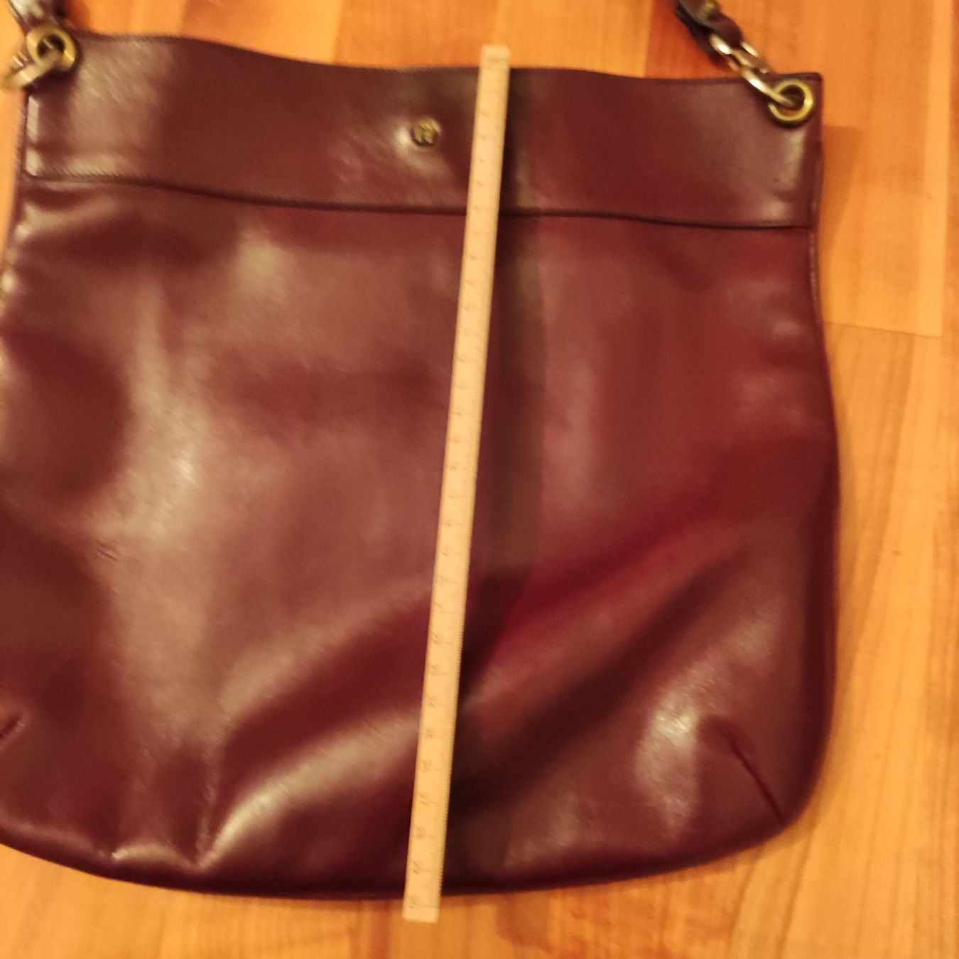Aigner Borse da donna: Grosse Aigner Ledertasche, bordeauxrot – Usato da Solothurn venduto da Csw1 4