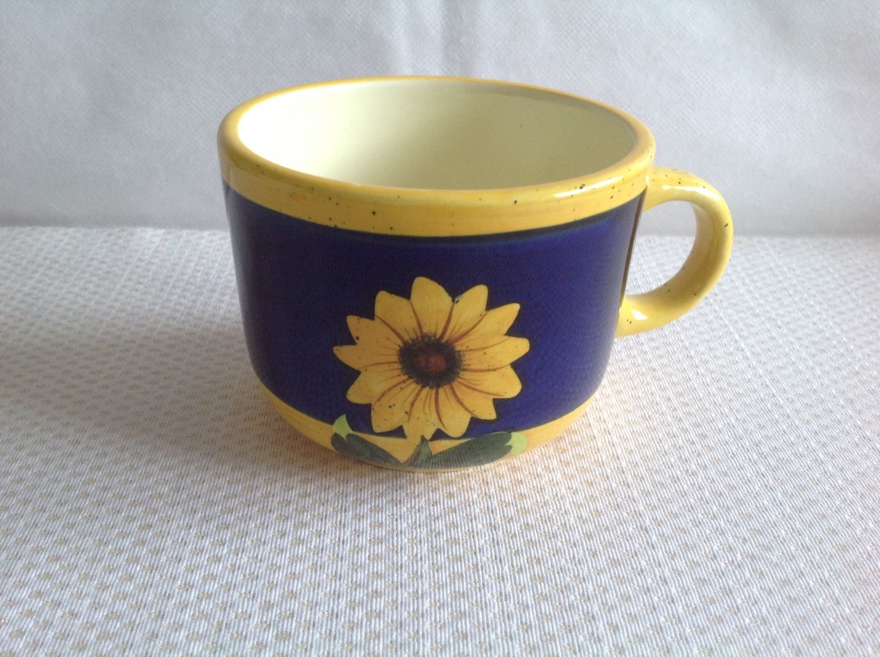 Tazze: Mug - Tasse – Usato da Sion venduto da accroshoes