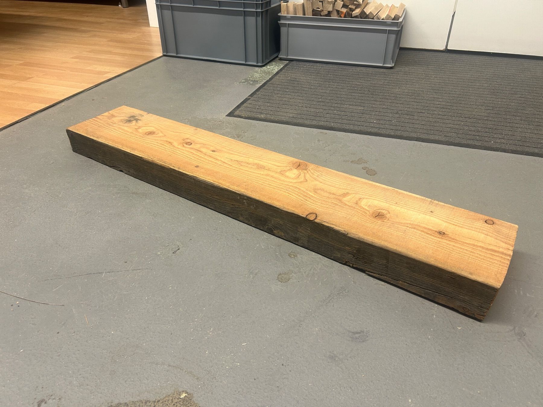Articoli in legno: Holzbalken – Usato da Knutwil venduto da kamilV01