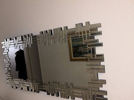 Wandspiegel mit Spiegelrahmen