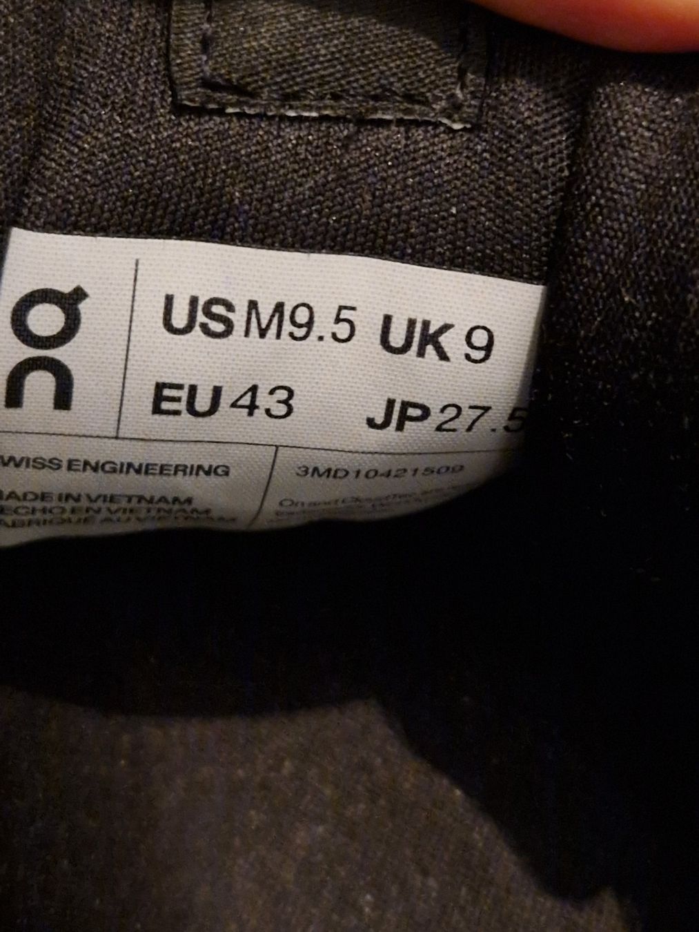 On Scarpe da uomo: ON Cloudsurfer Laufschuhe  Grösse 43 Neuwertig – Usato da Münsingen venduto da Geeskile 4