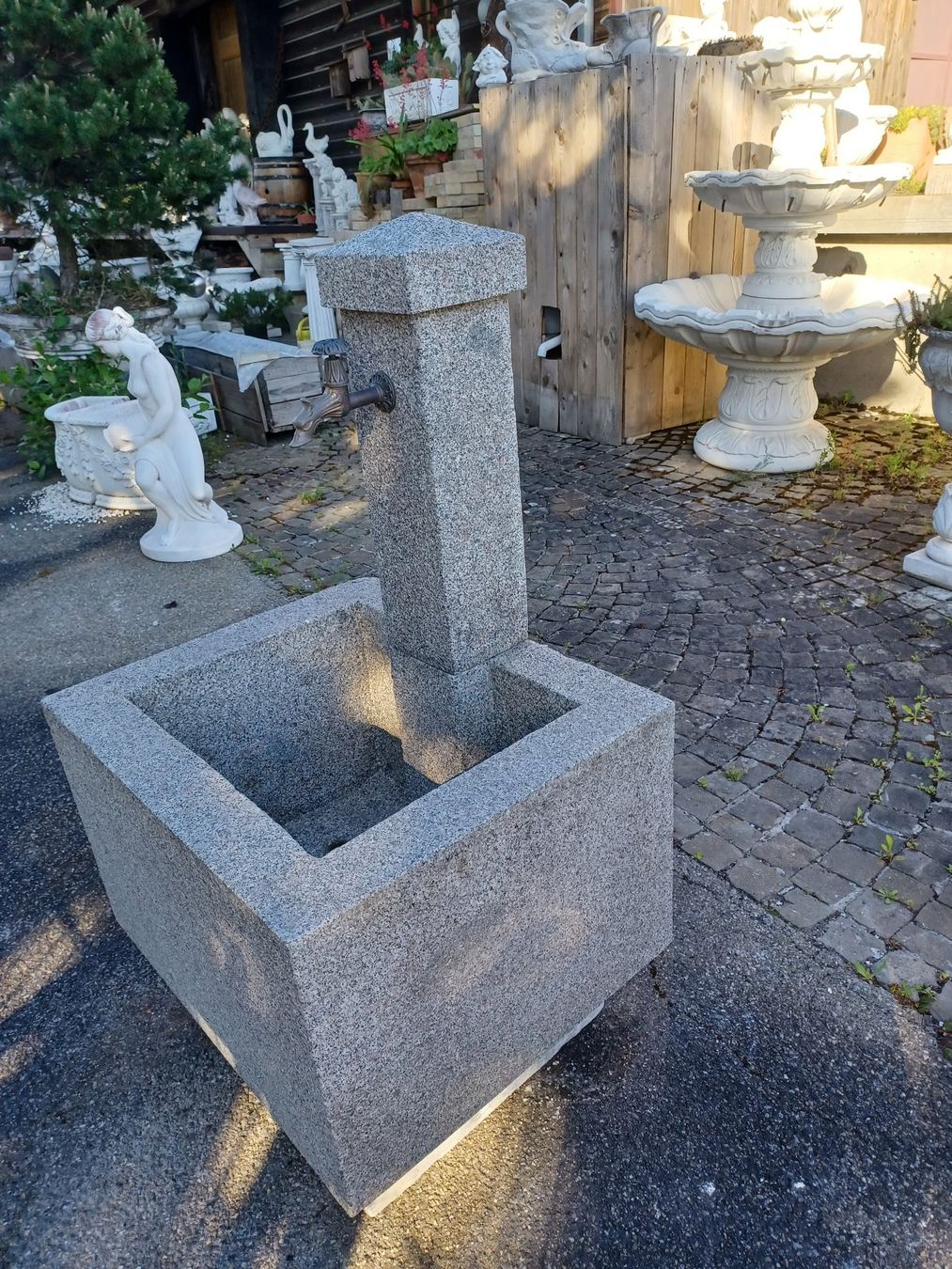 Stagni & Fontane ornamentali: Granit Brunnen – Nuovo (secondo la descrizione) da Wangen a.Aare venduto da Schneckenparadies 1